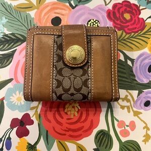 Leather and Signtaure Coach Pattern Wallet